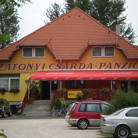 Zatonyi Csarda Panzio Acomodação com café da manhã Dunasziget Exterior foto