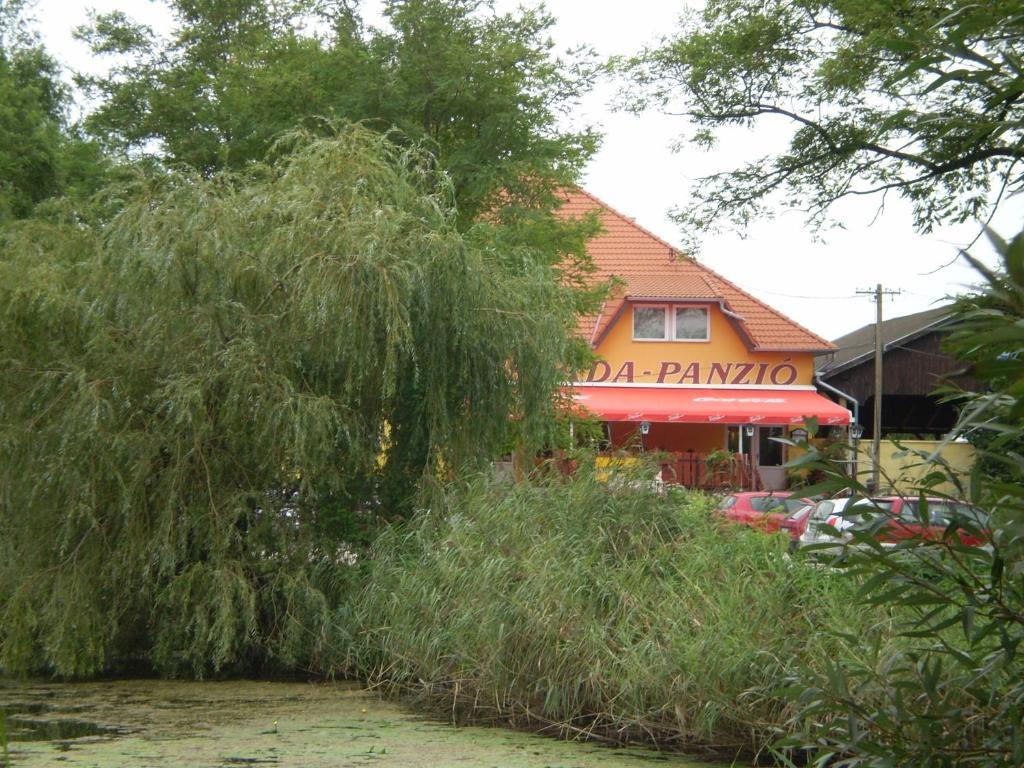 Zatonyi Csarda Panzio Acomodação com café da manhã Dunasziget Exterior foto