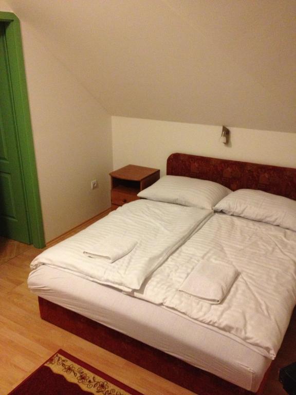 Zatonyi Csarda Panzio Acomodação com café da manhã Dunasziget Quarto foto