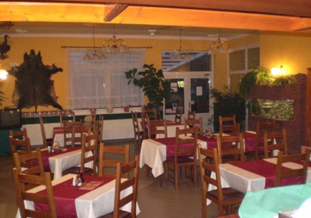 Zatonyi Csarda Panzio Acomodação com café da manhã Dunasziget Exterior foto